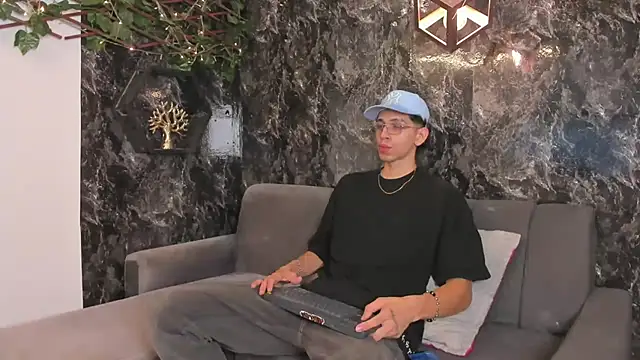 Snapshot of nicolai_drake chatting on 11-07-25, 03:28 nicolai drake online show from 11-07-25, 03:28