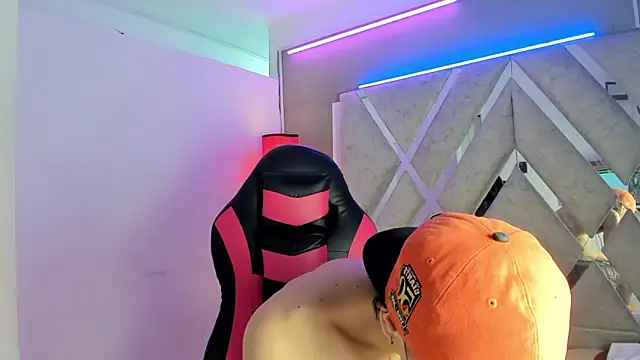 Snapshot of nicolai_drake chatting on 12-01-25, 03:33 nicolai drake online show from 12-01-25, 03:33