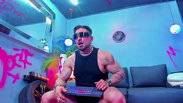 Snapshot of dennis_cox1 chatting on 09-13-25, 03:50 dennis cox1 online show from 09-13-25, 03:50