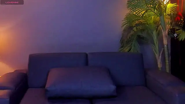 dennis cox1 online show from 10-30-25, 09:04