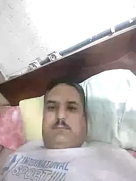 Snapshot of mM0140 chatting on 11-28-25, 03:25 mM0140 online show from 11-28-25, 03:25