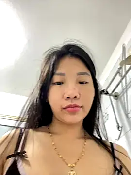 Snapshot of Miumieu chatting on 11-09-25, 12:31 Miumieu online show from 11-09-25, 12:31