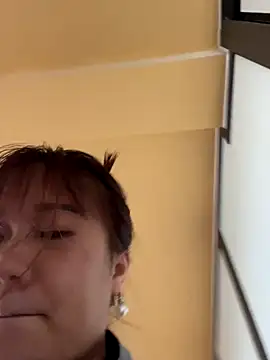 qinejr37 online show from 09-27-25, 01:54