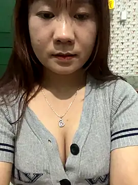 qinejr37 online show from 10-10-25, 12:26