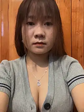 qinejr37 online show from 10-18-25, 12:35