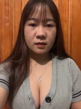 qinejr37 online show from 10-23-25, 11:14