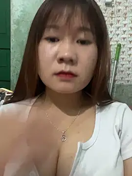 qinejr37 online show from 12-16-25, 01:32