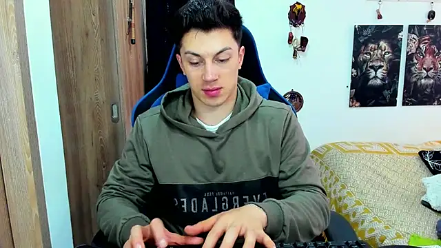 javiersexymann online show from 12-13-24, 07:53