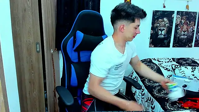 javiersexymann online show from 01-22-25, 04:44