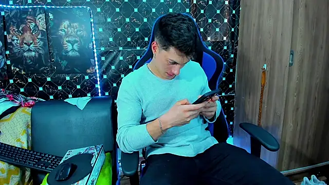 javiersexymann online show from 10-01-25, 09:21