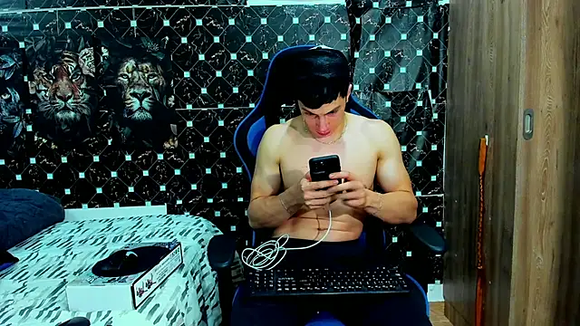 Snapshot of javiersexymann chatting on 05-17-26, 01:14 javiersexymann online show from 05-17-26, 01:14