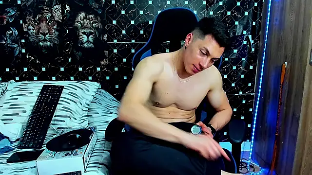 Snapshot of javiersexymann chatting on 07-18-26, 04:16 javiersexymann online show from 07-18-26, 04:16