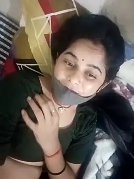 Snapshot of JULEE-740 chatting on 10-26-25, 12:33 JULEE-740 online show from 10-26-25, 12:33