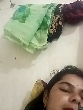 Snapshot of JULEE-740 chatting on 10-27-25, 12:47 JULEE-740 online show from 10-27-25, 12:47