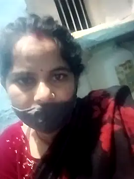 Snapshot of JULEE-740 chatting on 11-04-25, 10:42 JULEE-740 online show from 11-04-25, 10:42