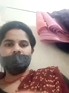 Snapshot of JULEE-740 chatting on 11-13-25, 09:19 JULEE-740 online show from 11-13-25, 09:19