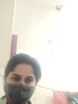 Snapshot of JULEE-740 chatting on 11-15-25, 03:04 JULEE-740 online show from 11-15-25, 03:04