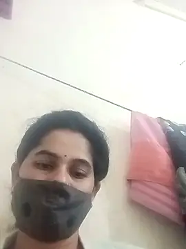 Snapshot of JULEE-740 chatting on 11-15-25, 03:30 JULEE-740 online show from 11-15-25, 03:30