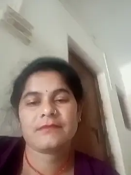 Snapshot of JULEE-740 chatting on 11-18-25, 09:47 JULEE-740 online show from 11-18-25, 09:47