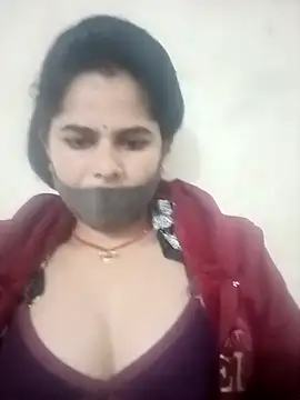 Snapshot of JULEE-740 chatting on 12-14-25, 10:53 JULEE-740 online show from 12-14-25, 10:53