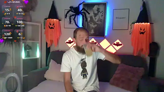 Snapshot of XBellaXundXUweX chatting on 10-19-25, 06:19 XBellaXundXUweX online show from 10-19-25, 06:19