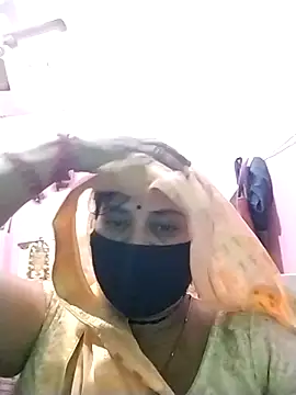 Rajnee33A online show from 04-17-26, 04:54