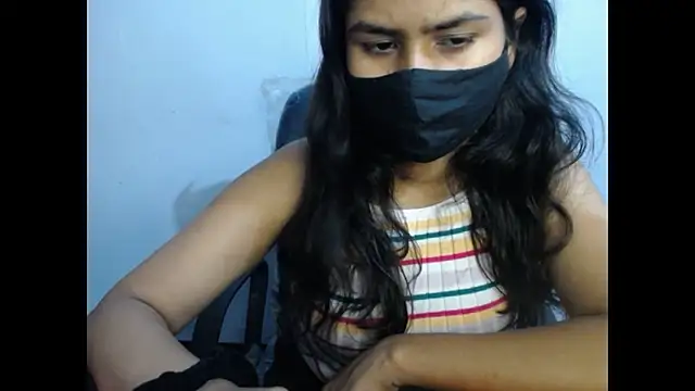 Snapshot of Vanya_7 chatting on 10-18-25, 07:09 Vanya 7 online show from 10-18-25, 07:09