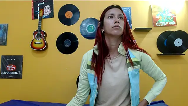 skinnyverus18 online show from 12-20-25, 07:48