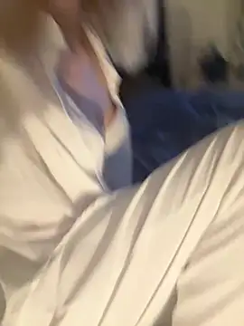 Snapshot of DaryaDoll chatting on 03-12-26, 05:30 DaryaDoll online show from 03-12-26, 05:30