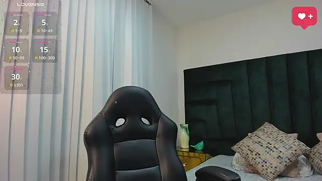 SaraWagner  online show from 09-29-25, 12:16