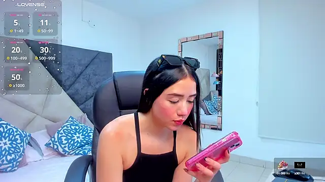 SaraWagner  online show from 10-13-25, 05:57