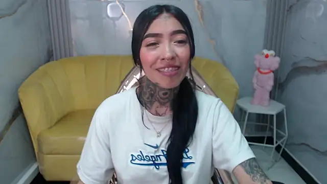 Ashley Blum v online show from 09-10-25, 07:36