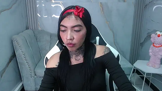 Ashley Blum v online show from 09-26-25, 08:02