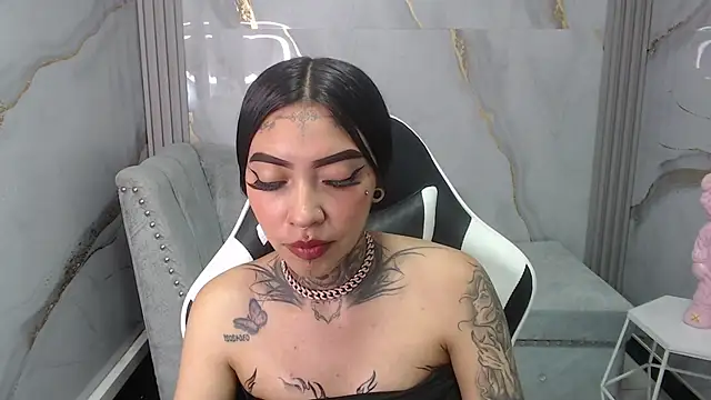 Ashley Blum v online show from 10-12-25, 12:59