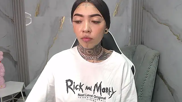 Ashley Blum v online show from 11-01-25, 08:11