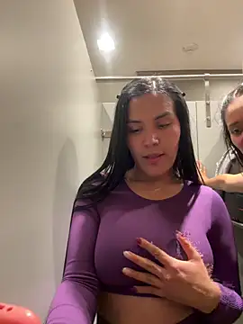 MacaW09 online show from 04-17-26, 12:57