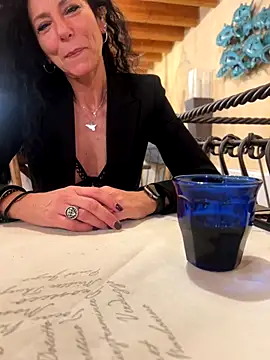 eddivad6974 online show from 11-01-25, 08:44