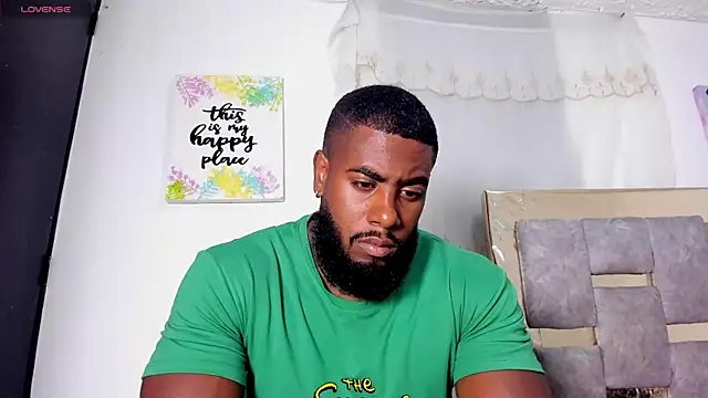 Snapshot of lebron_million chatting on 05-26-26, 02:07 lebron million online show from 05-26-26, 02:07