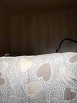 Snapshot of Peolin chatting on 12-17-25, 12:00 Peolin online show from 12-17-25, 12:00