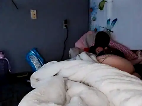 Snapshot of Dick2long87 chatting on 03-03-26, 05:35 Dick2long87 online show from 03-03-26, 05:35