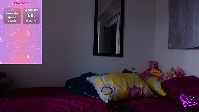 Snapshot of AllysonStonne chatting on 11-12-25, 07:35 AllysonStonne online show from 11-12-25, 07:35