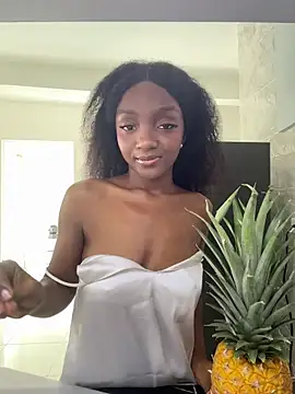 Keirahartz online show from 02-22-26, 02:48