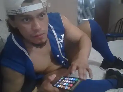 Snapshot of TeddyVeggas chatting on 11-16-25, 02:06 TeddyVeggas online show from 11-16-25, 02:06