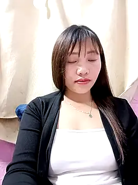 Snapshot of adbosa_00 chatting on 12-15-25, 11:42 adbosa 00 online show from 12-15-25, 11:42