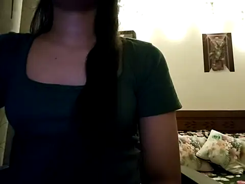 Maria--Strella online show from 10-27-25, 06:45