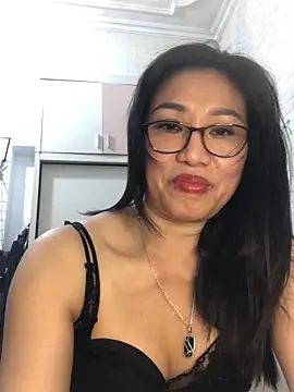 Snapshot of Vitamin_sexy chatting on 10-06-25, 01:19 Vitamin sexy online show from 10-06-25, 01:19