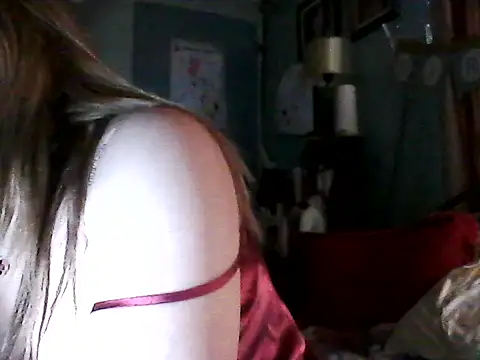 Snapshot of Miss_Heart chatting on 09-14-25, 05:50 Miss Heart online show from 09-14-25, 05:50