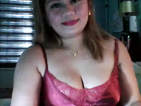 Snapshot of Miss_Heart chatting on 09-19-25, 01:07 Miss Heart online show from 09-19-25, 01:07