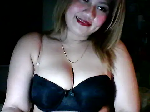 Snapshot of Miss_Heart chatting on 10-11-25, 09:46 Miss Heart online show from 10-11-25, 09:46