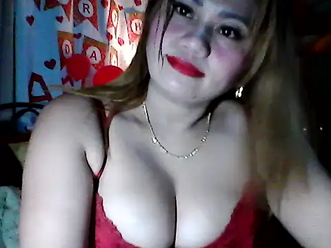Snapshot of Miss_Heart chatting on 11-08-25, 10:41 Miss Heart online show from 11-08-25, 10:41